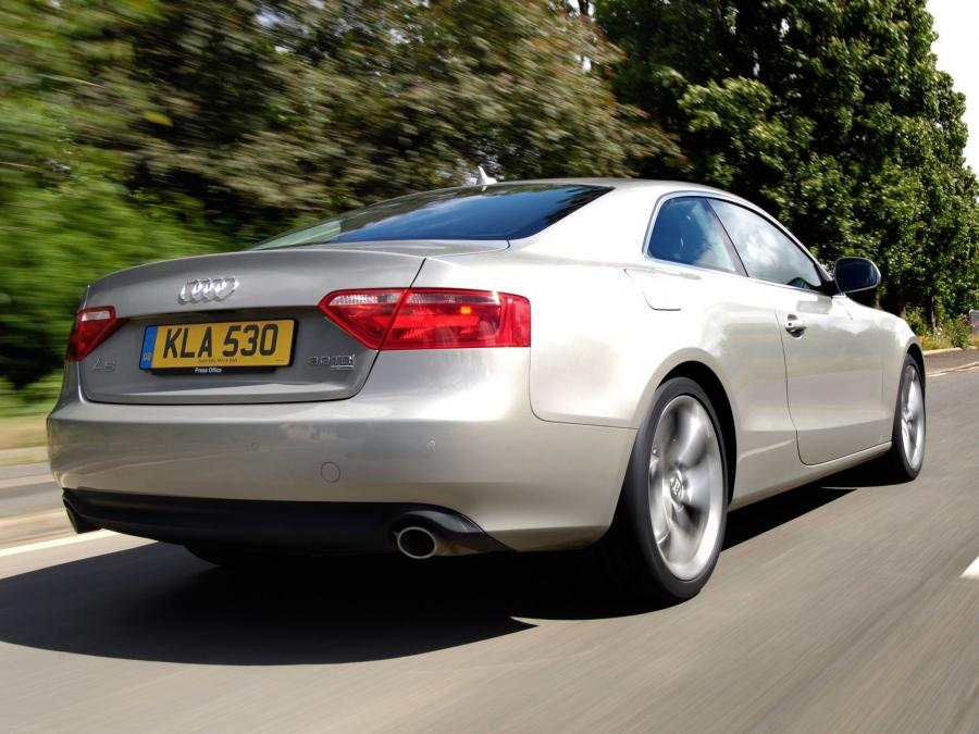  Audi A5 Coupe 3.0 TDI Quattro 2007 года  (UK) (фото 5 из 8)